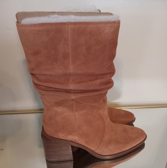 Vince Camuto Kenidra Water-Repellent Slouch Boot Color Warm Caramel Size 9 - Picture 4 of 11